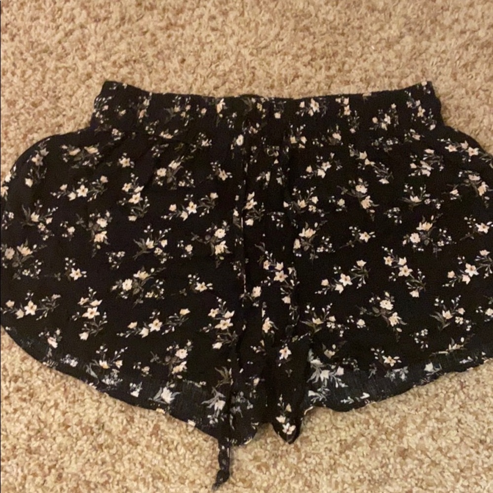 Flowey shorts